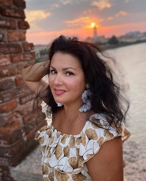 Выступление Анны Нетребко отменили в российском театре