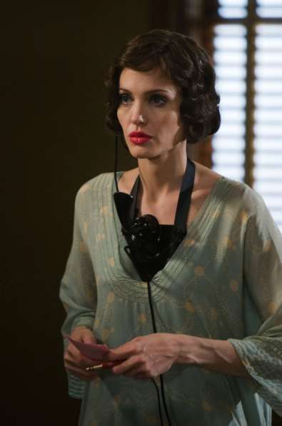 Анджелина Джоли