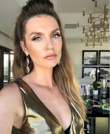 Саша Савельева рассказала об уколах красоты: «Учитесь не морщить лоб»