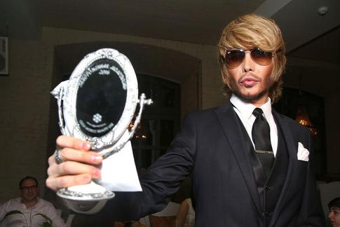 Сергей Зверев: «Наконец замазали и дырку в стене»