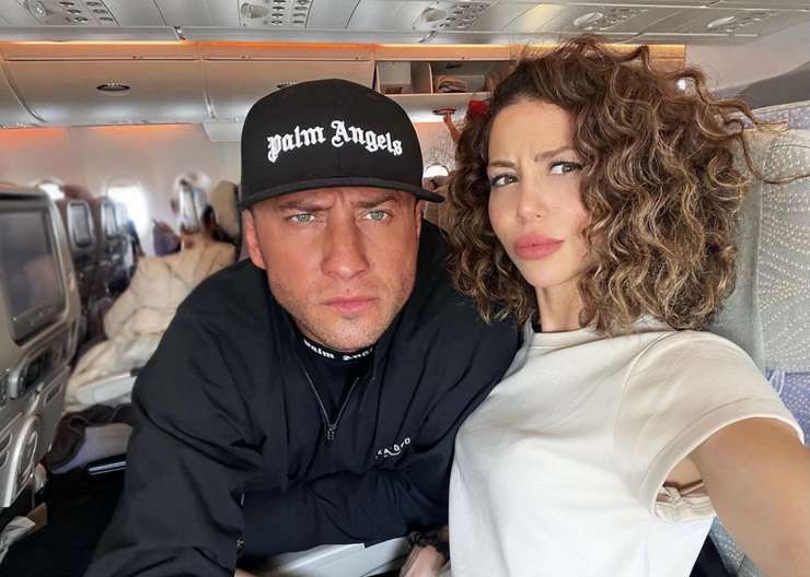 Актер улетел отдыхать в компании Зепюр Брутян Актер улетел отдыхать в компании Зепюр Брутян