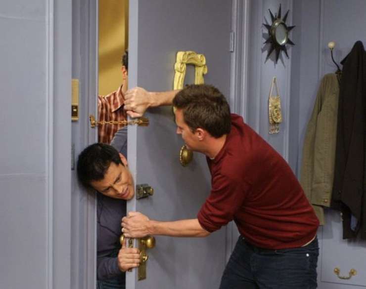 Дверь в квартире