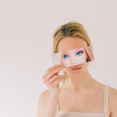 Барби никогда не была замужем и расставалась с Кеном: что мы знаем о жизни знаменитой куклы