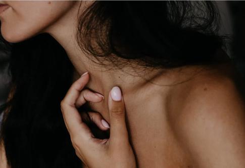 Смелая и прекрасная: почему каждой девушке нужна фотосессия в стиле ню