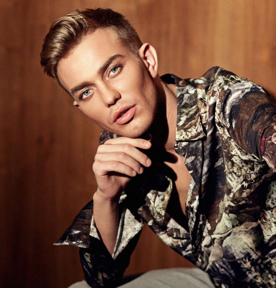 Певец Марк Орлов