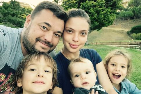 В честь цифры, реки и только на букву Х: как звезды выбирали имена для детей