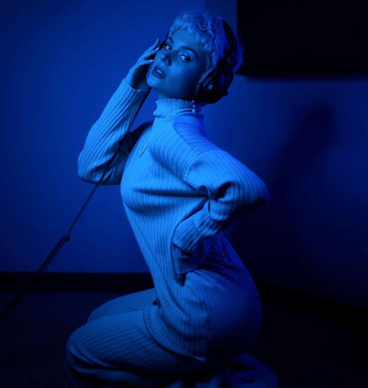 «Я безумно благодарна Диане Сергеевне за возможность прожить песню «Катастрофически» как исполнителю, а не только слушателю»