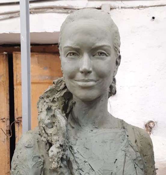 Основу для скульптуры создал Салават Щербаков