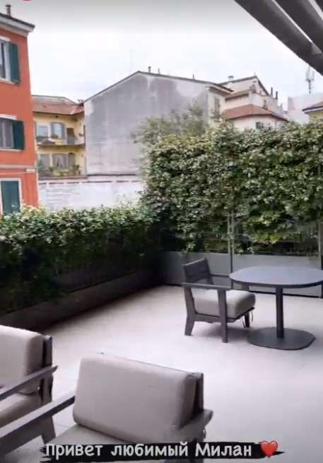Также знаменитость показала террасу