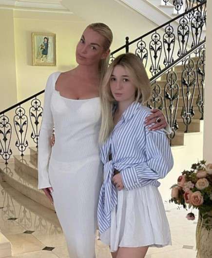 Анастасия Волочкова с дочкой Ариадной