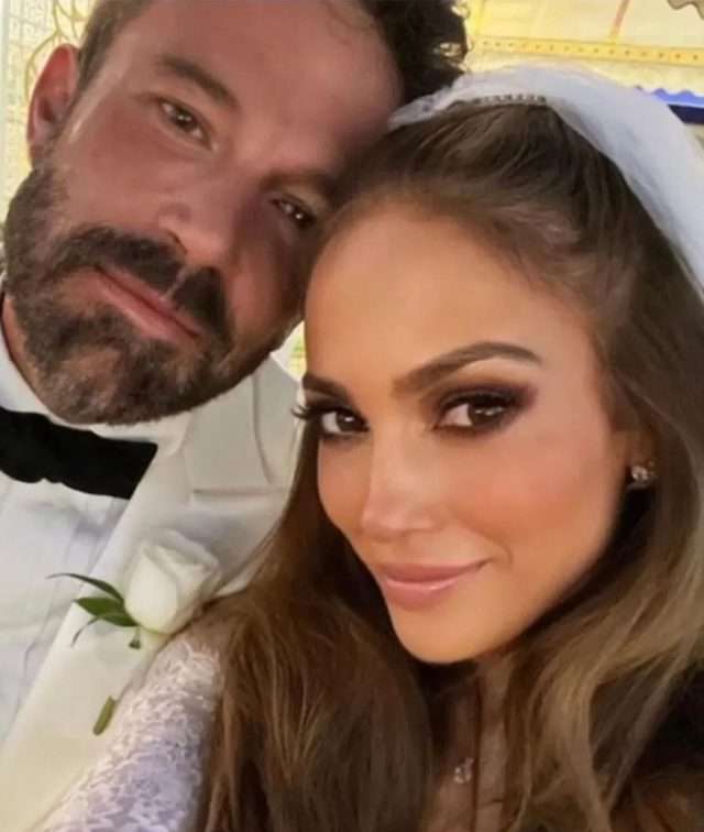 Дженнифер Лопес и Бен Аффлек поженились в Лас-Вегасе