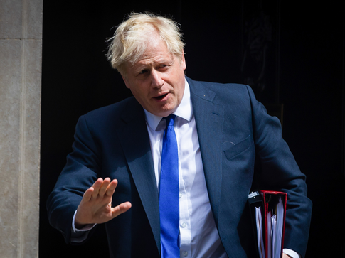 За что британцы ненавидят Бориса Джонсона: скандалы с домогательствами и вечеринками