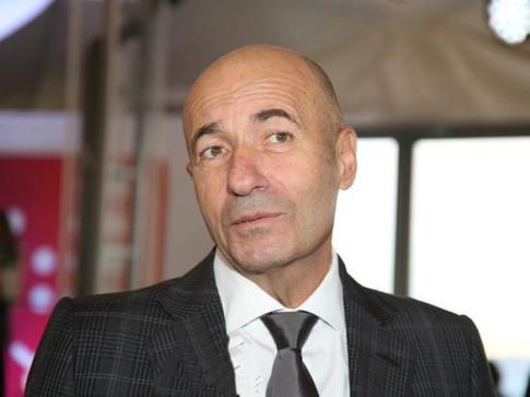 Пожилая мама Игоря Крутого госпитализирована с открытым переломом в двух местах