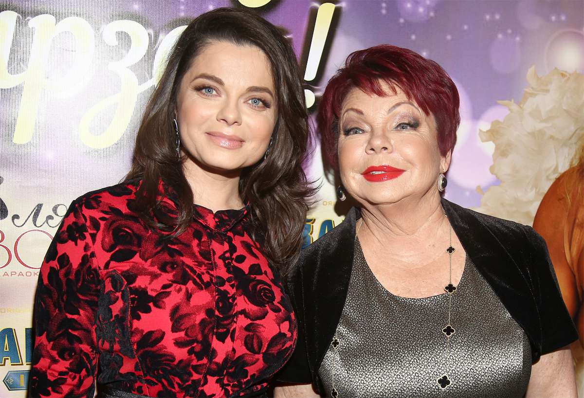 Ең танымал порно актрисалар Nokia үшін секс Вегас