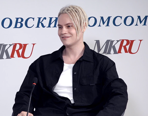 «Поблагодарил ее за продвижение»: певец SHAMAN рассказал о скандале с Собчак