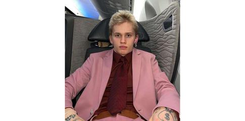 Блогер Милохин «взял» поклонников на экскурсию в психиатрическую клинику