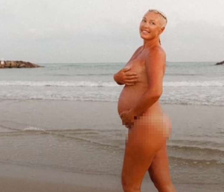 Наталья Рагозина выложила полностью обнаженный снимок