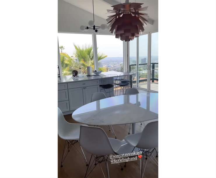 Певица показала новый дом Таюрской и Прусикина