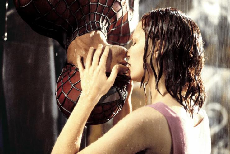 Поцелуй из фильма "Человек-паук"