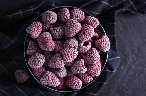 Экономно и вкусно: 7 продуктов, которые стоит заморозить прямо сейчас