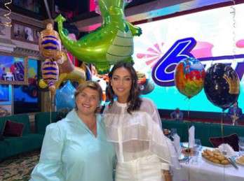 Певица с педагогом сына Певица с педагогом сына