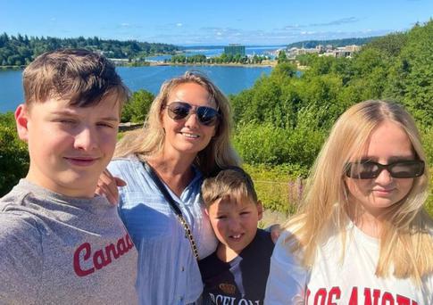 Светлану Малькову вместе с детьми могут депортировать из США