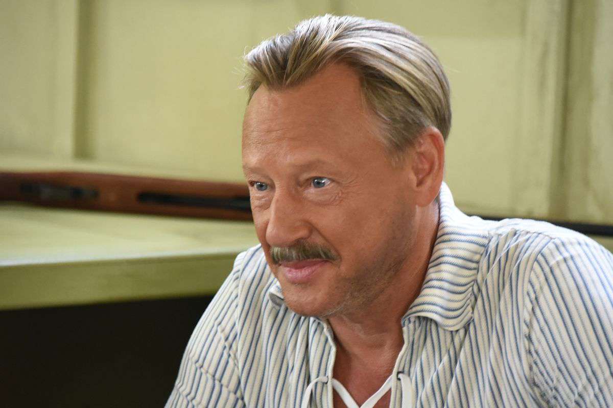 Дмитрий Харатьян