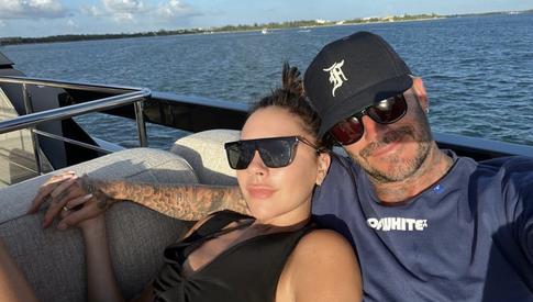 Виктория Бекхэм удалила тату с инициалами мужа