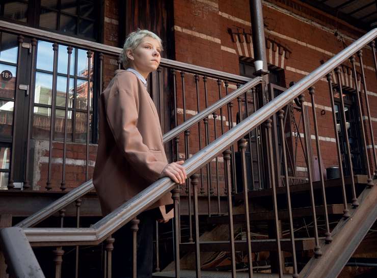 Родители-барды приучили Полину к походам. Уже шестимесячную таскали с собой в рюкзаке на природу. От них же и ее любовь к музыке