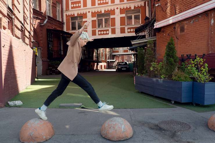 Мы с однокурсником жили как боги – снимали квартиру, деньги тратили в первые две недели, потом питались абы как. Но пиво не переводилось