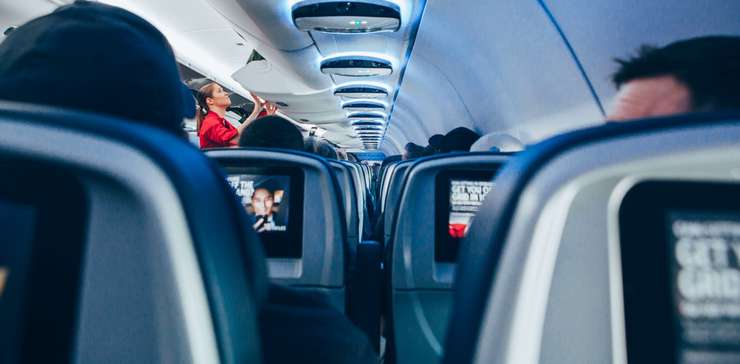 старайтесь выполнять все требования экипажа