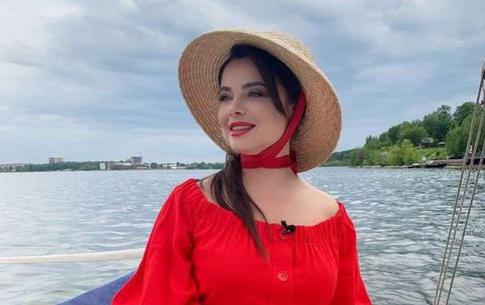 Наташу Королеву поздравляют с новым статусом «бабушки»