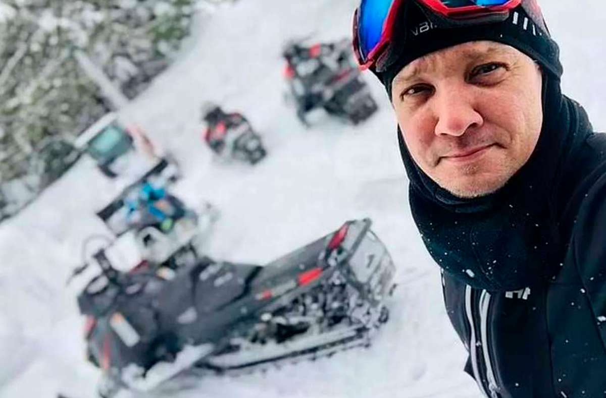 Джереми Реннер