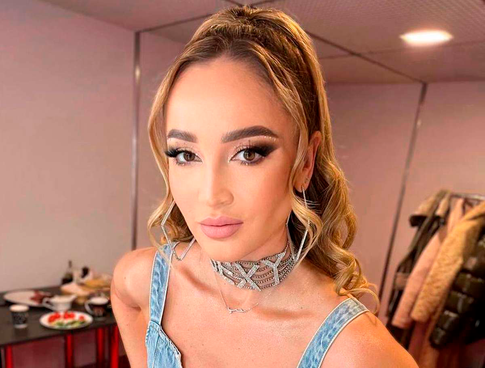 Бузову раскритиковали за сумку стоимостью в миллион рублей