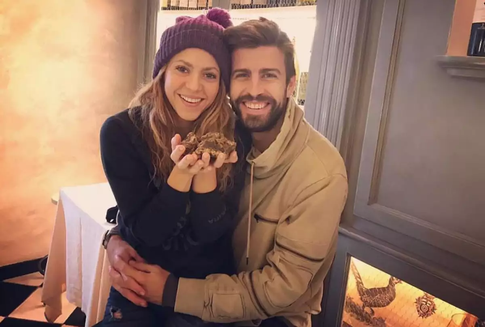 Пике впервые выложил фото с молодой любовницей, ради которой бросил Шакиру