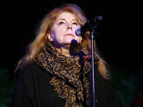 76-летняя Клара Новикова закрутила роман с молодым мужчиной: «Воспитываю его»