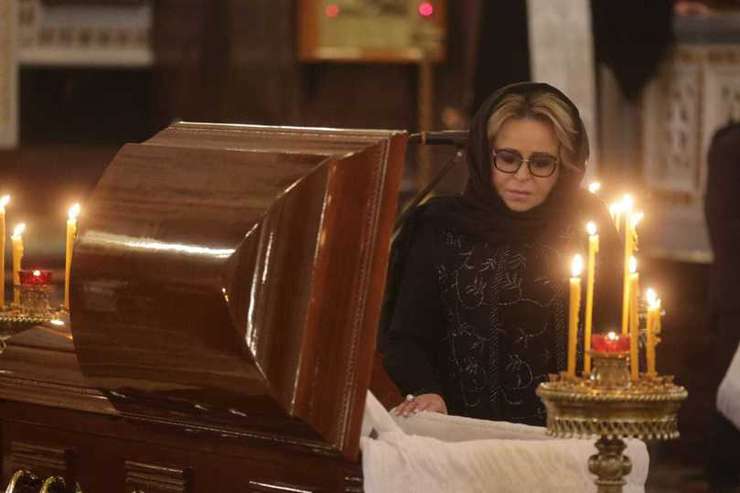 Проститься с артисткой пришла Валентина Матвиенко Проститься с артисткой пришла Валентина Матвиенко