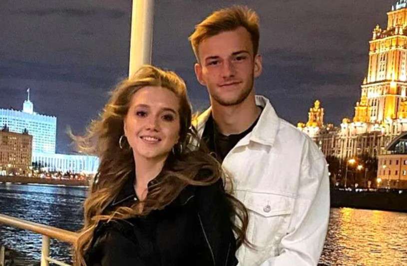Елена Радионова с женихом
