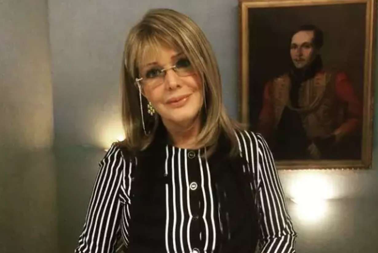 Елена Проклова