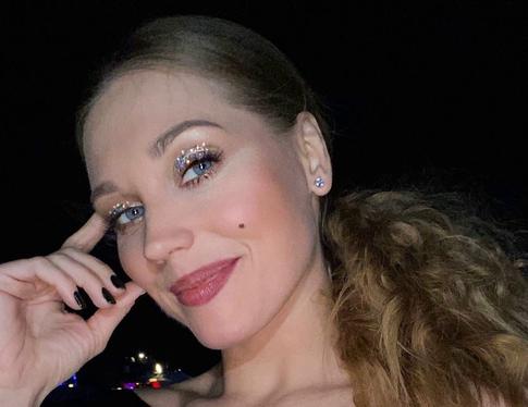 Фото полуголой Асмус возмутили поклонников звезды