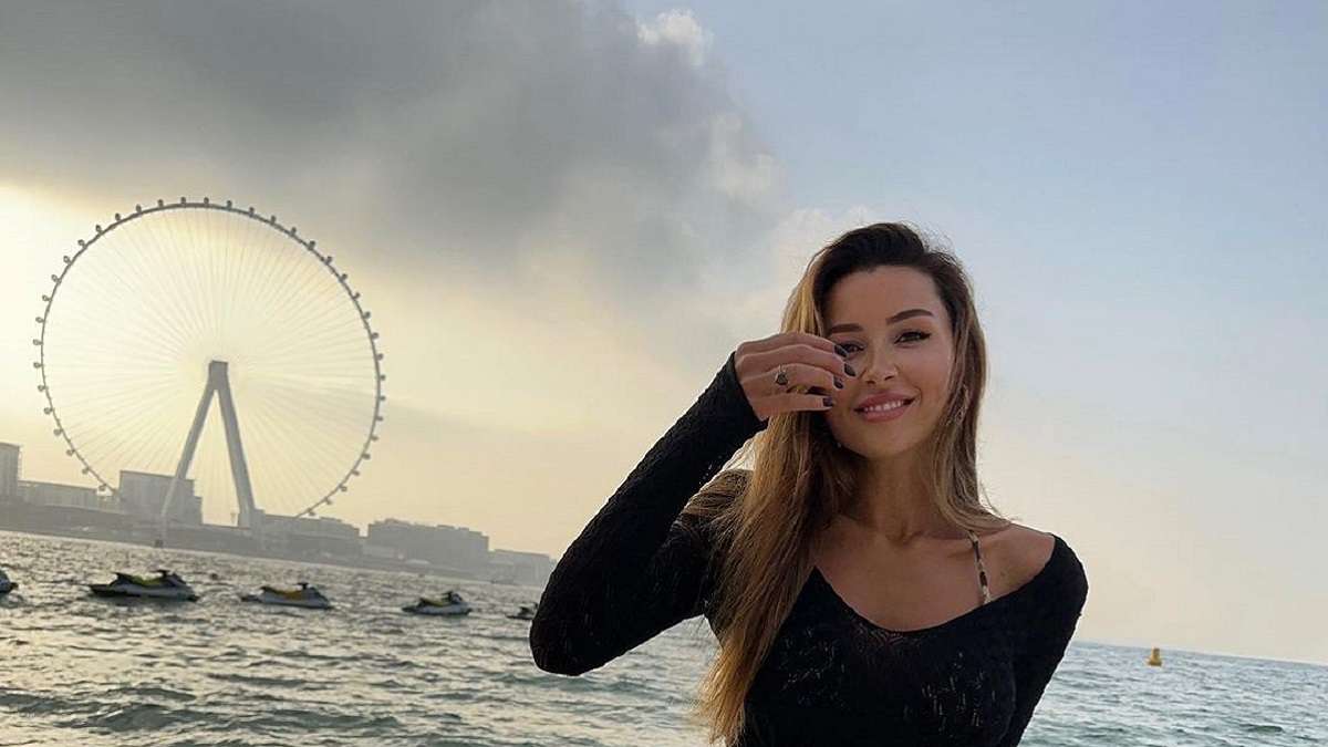 Анна Заворотнюк