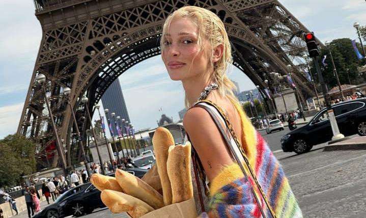 Анастасия Ивлеева в Париже