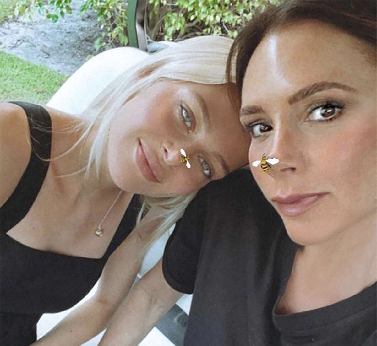 НИКОЛА ПЕЛЬТЦ И ВИКТОРИЯ БЕКХЭМ