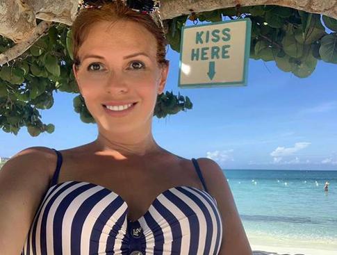 57-летняя Наталья Штурм показала живот после пластики