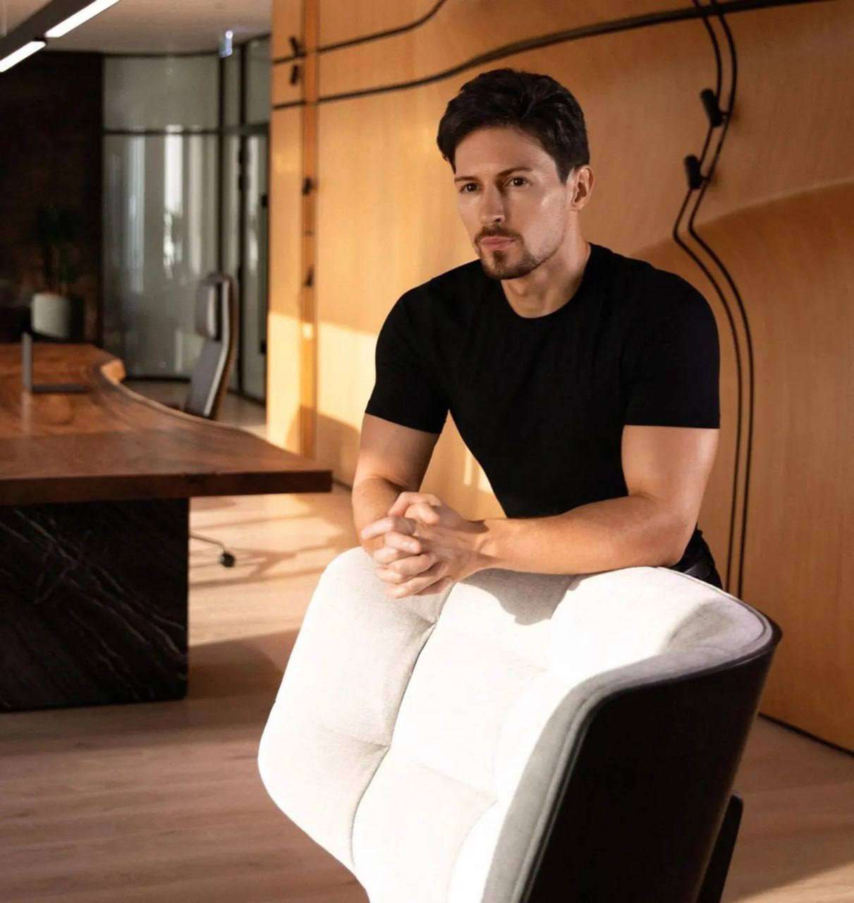 Павел Дуров показал, как выглядит идеальный мужчина