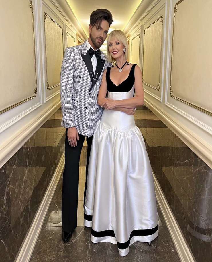 "Слишком узкие" "Слишком узкие"