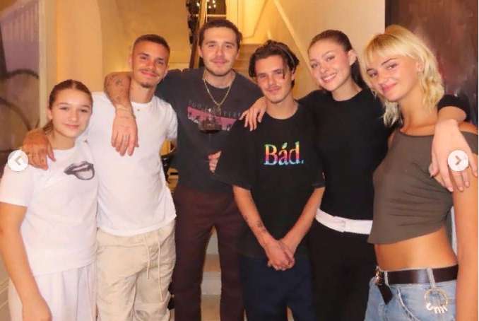 Семья почти в сборе