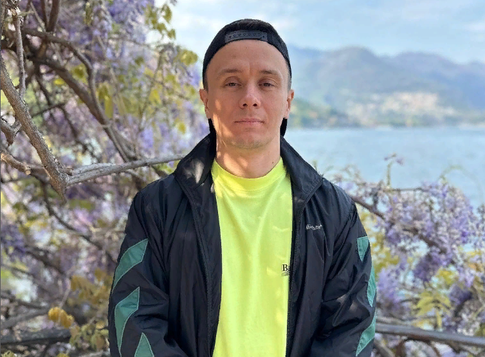 Комика Илью Соболева с женой чуть не сняли с авиарейса