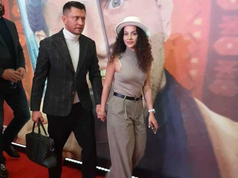 Павел Прилучный и Зепюр Брутян впервые за долгое время вышли вместе в свет