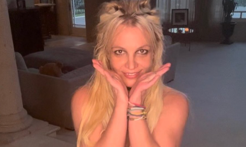 Бритни Спирс после танцев с ножами сбежала на элитный курорт
